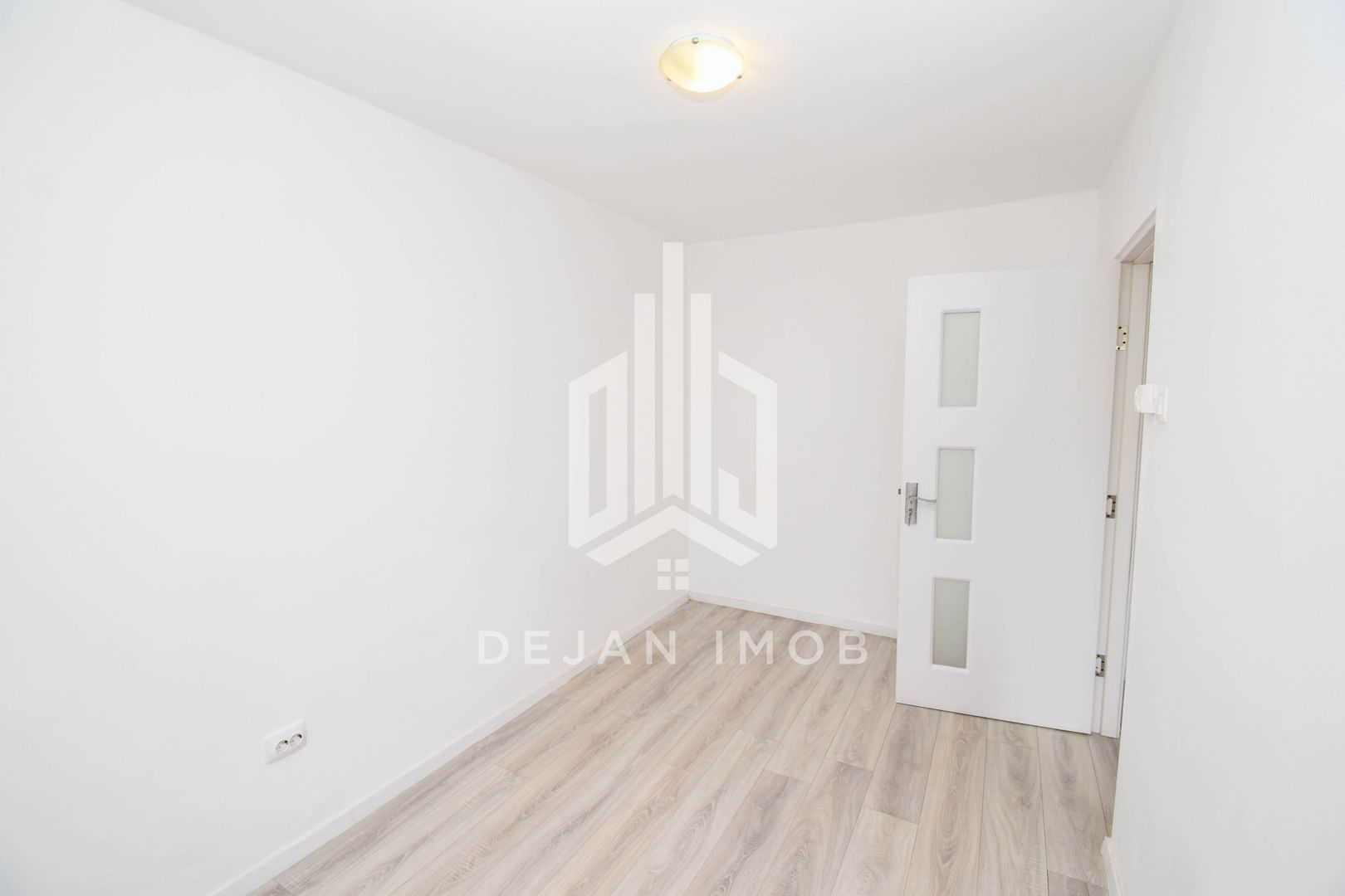 Apartament cu 2 camere | Zona Simeria | COMISION 0% - Poză 4