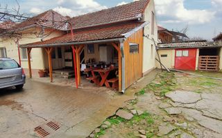 Teren intravilan cu casa, 1173 mp, la asfalt, zona Cetate - Poză 2