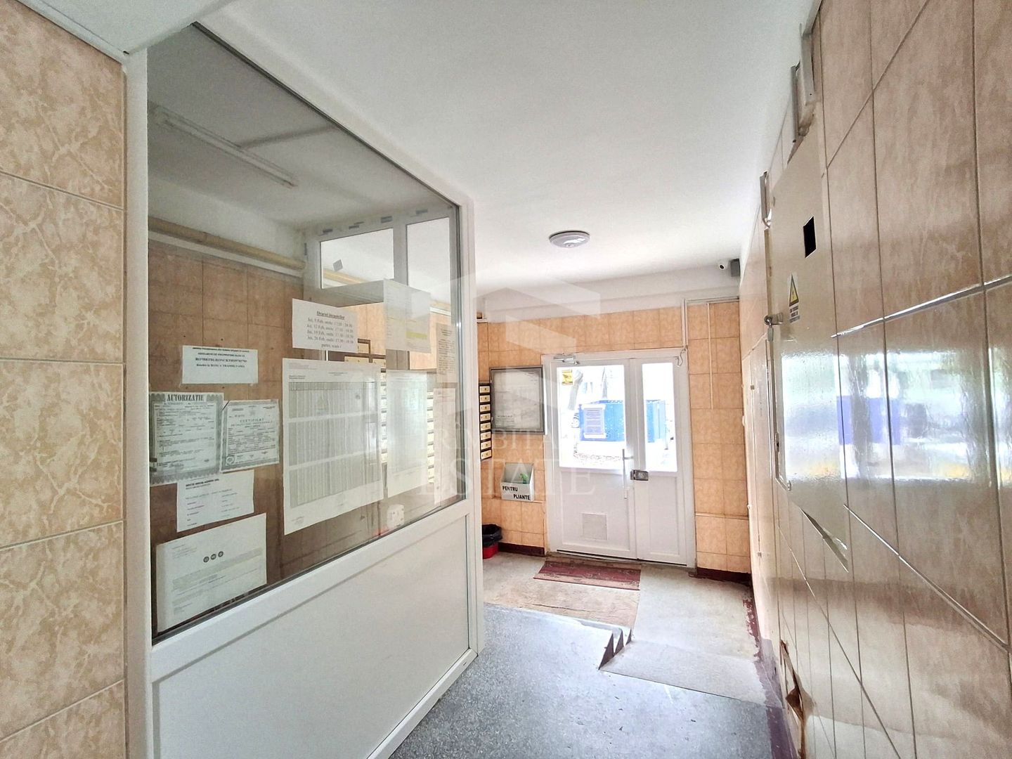De Vanzare 2 Camere Bd Constantin Brancoveanu Bloc Fara Risc - Poză 24