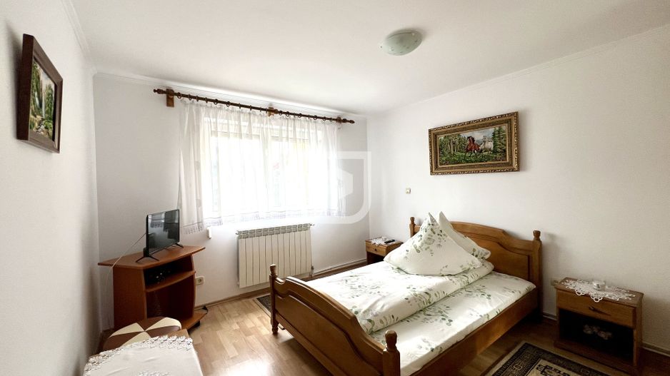 Casa de vacanta spatioasa de vanzare 6 dormitoare in Gura Humorului - Poză 11