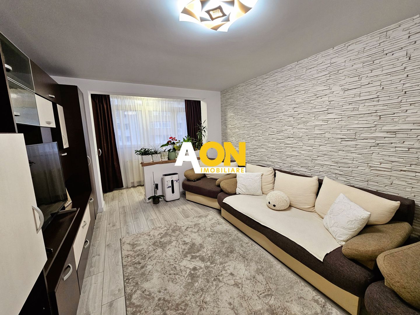 Apartament 2 camere, decomandat, 55 mp utili, mobilat, et. intermediar - Poză 1