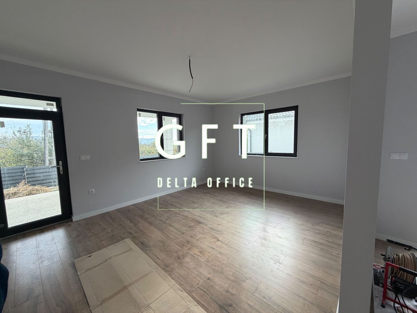 Casa de vanzare, 4 camere, zona Nord, Utrafinisata!!! - Poză 3