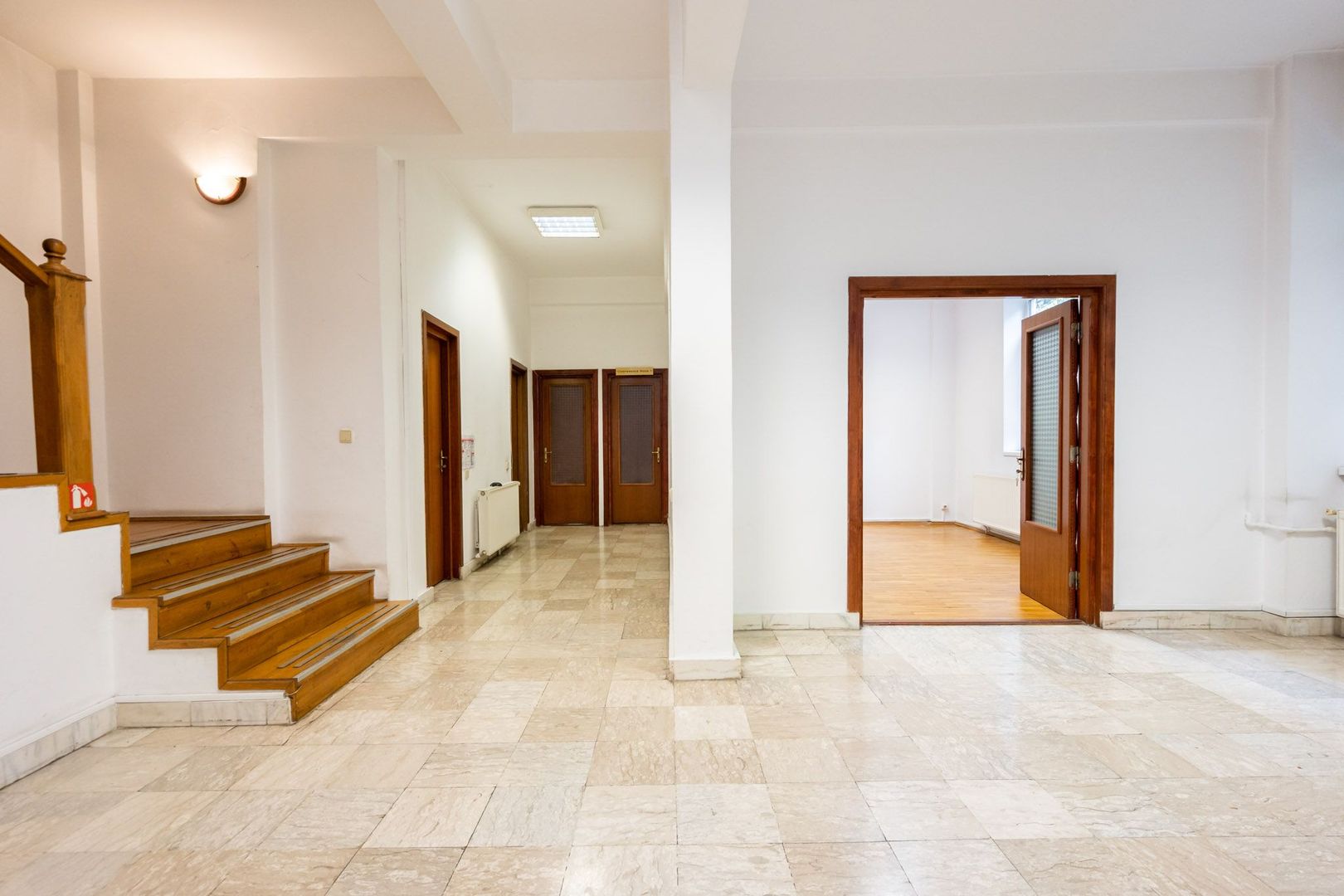 OPORTUNITATE CLADIRE D+P+2 LASCAR CATARGIU | VICTORIEI - Poză 3