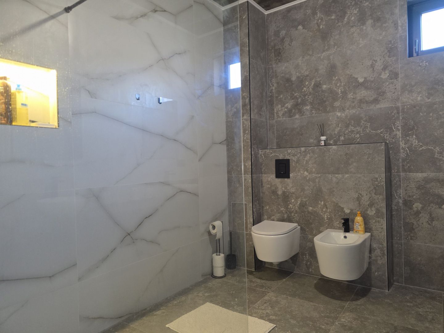 Vila intr-un peisaj idilic la 15 minute de capitala, pret imbatabil! - Poză 22