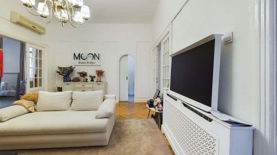 Apartament Central Renovat – Spațiu Generos la Piața Unirii - Poză 6