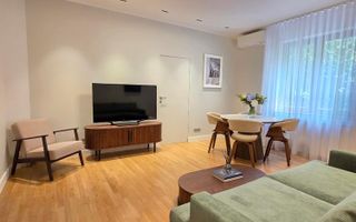 Apartament cu 3 camere in vila Capitale - Poză 1