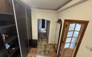 Apartament 3 camere, cartierul Alexandru cel Bun, Iași, vedere dublă - Poză 3