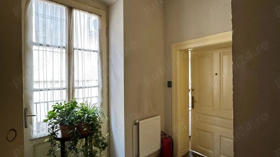 De vanzare apartament in Piata Sfatului - Poză 4