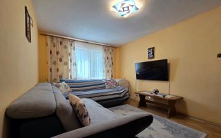 Apartament cu trei camere, zona Noua, 54 mp - Poză 5