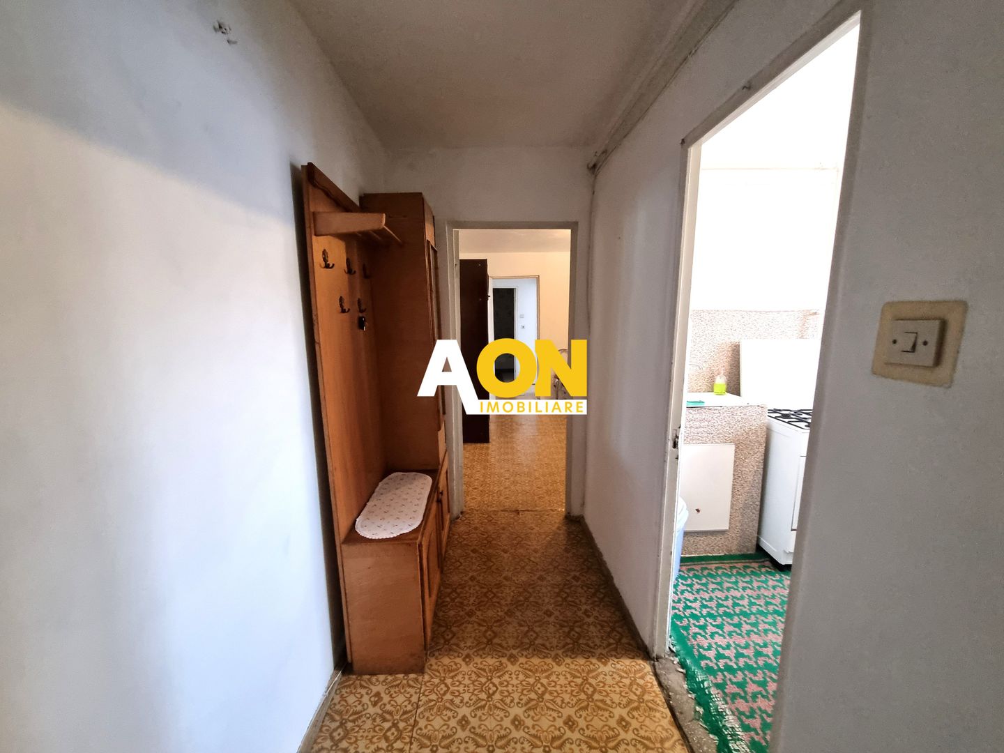 De vanzare apartament 2 camere, Cetate - Poză 5