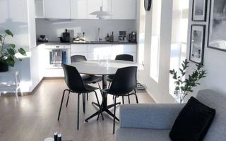 Apartament modern 3 camere 2 Bai Titan Sector 3 - Poză 2
