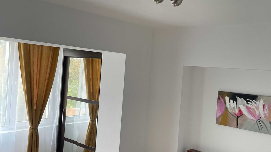 2 camere - Aparatorii Patriei , stradal - Poză 4