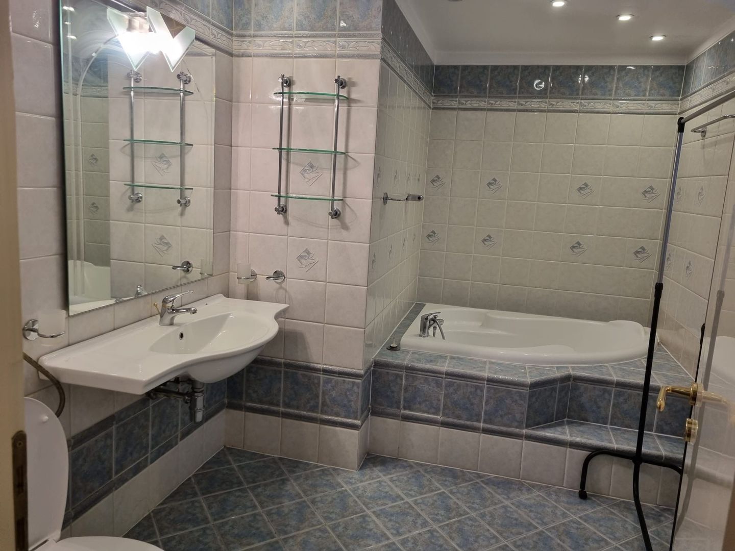 3 camere cu terasa Primaverii office sau rezidential - Poză 10