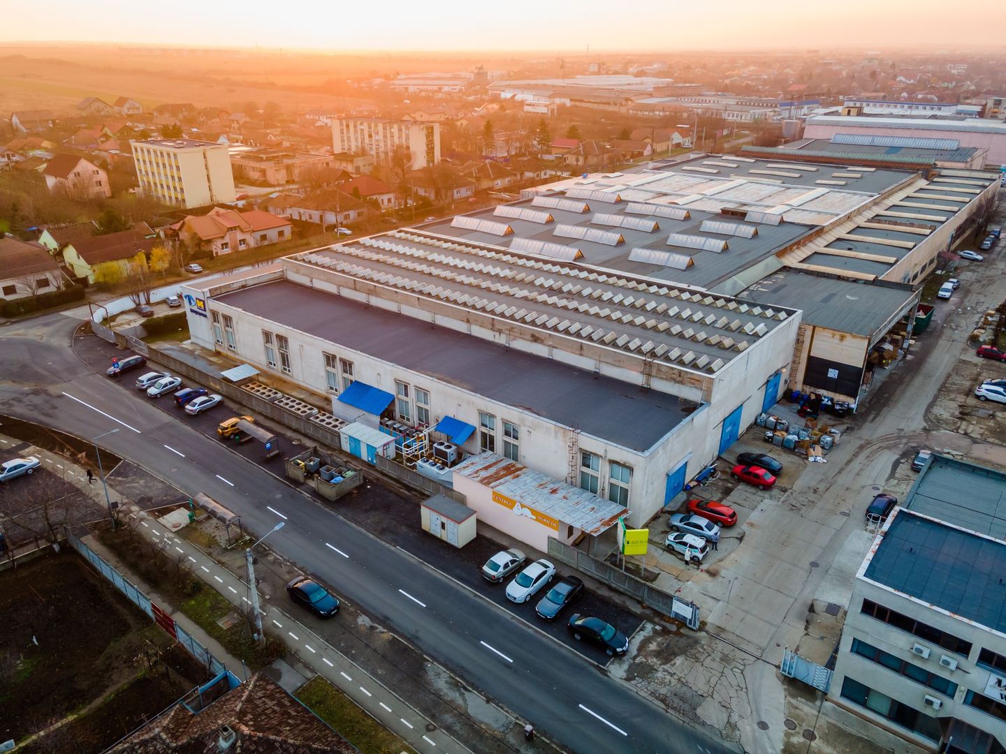 Spațiu comercial în zona Sânnicolau Mic - Poză 2