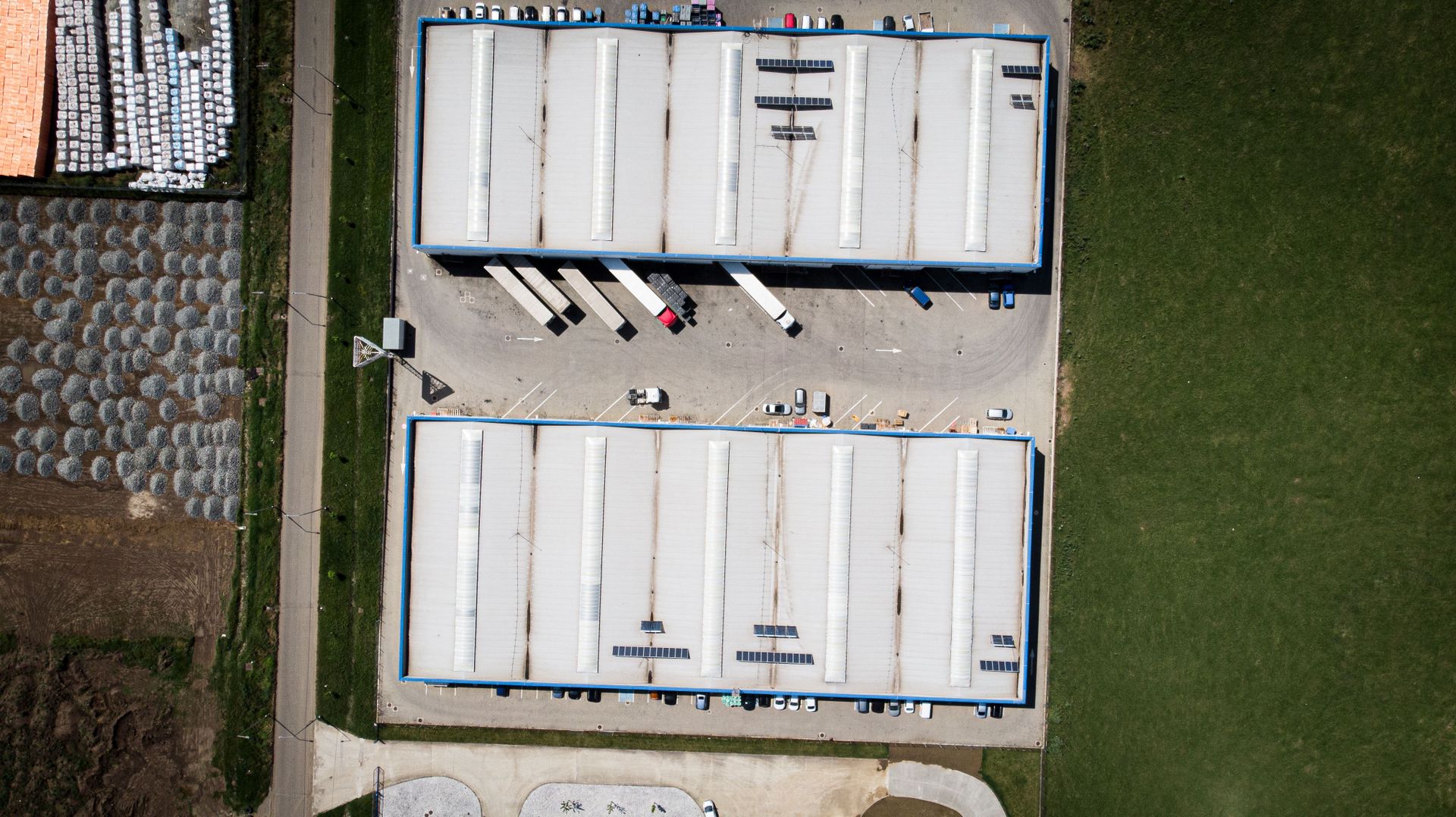 Parc industrial cu platformă betonată lângă A1 - Poză 13