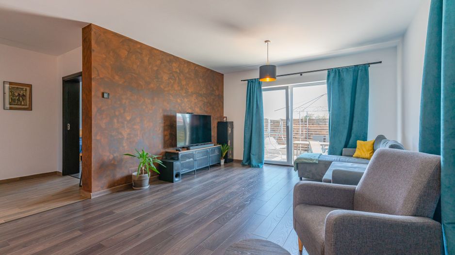 Casă Individuală de Închiriat, Încălzire în Pardoseală, Teren 400 mp - Poză 2