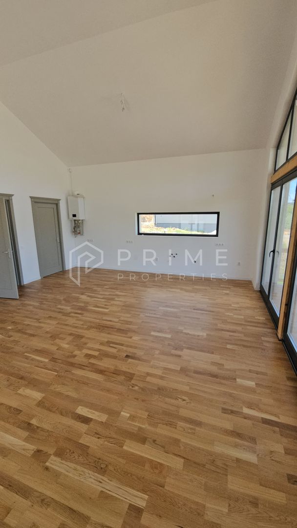 Vilă chalet modern cu perete panoramic de sticlă - Livezeni, Mureș - Poză 4
