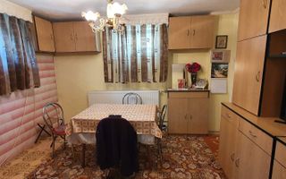 Casa cu 4 camere, garaj, teren 791 mp, zona Schit - Poză 14