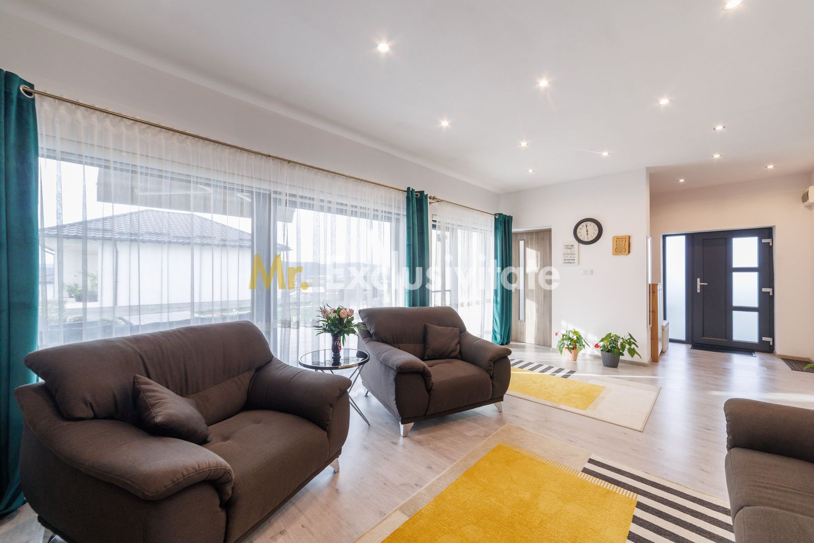 Casa moderna, constructie solida -view panoramic -Mioveni-Arges! - Poză 13