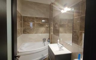 De vânzare - vilă 12 cam - D+P+1E+M - Piata Muncii - Calarasilor - Poză 8