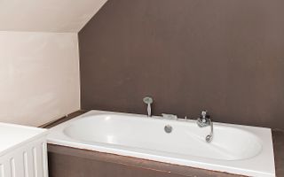 Vilă cu 5 dormitoare, 4 băi, 2 248mp teren, piscină. Preț: 229 000 Eur - Poză 28