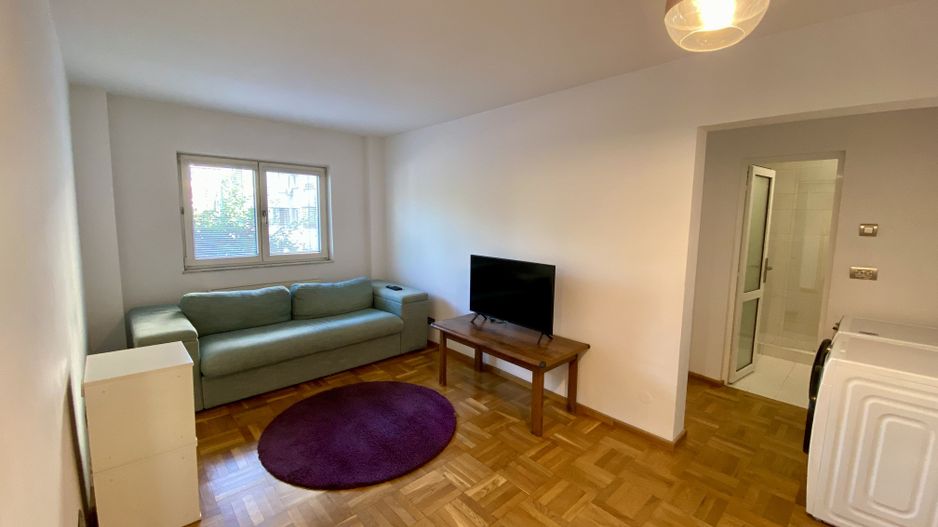 Apartament cu 3 camere in Centrul Civic - Poză 9