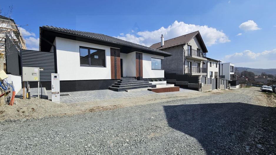 Casa individuala pe un singur nivel 123 mp teren 390 mp in Sura Mare - Poză 3