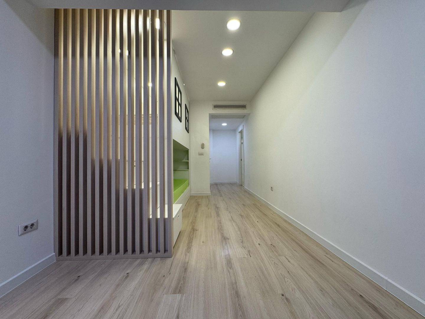 3 CAMERE| CURTE PROPRIE | ARON COTRUS- HERASTRAU - Poză 24