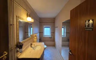 Etaj vila cu 5 camere, Dumbravita, Ideal pentru activitati comerciale - Poză 12