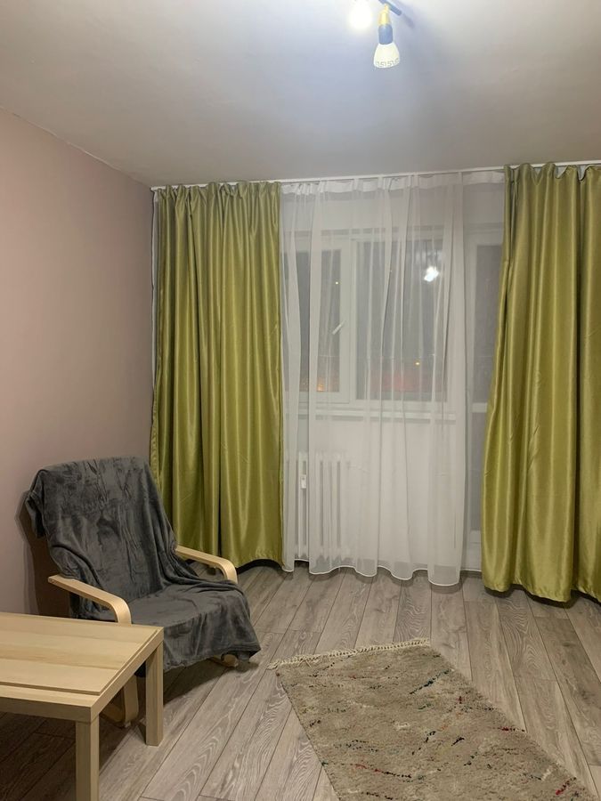 Garsonieră decomandată Titan-Sălăjan, balcon, etaj 2, aproape metrou - Poză 1