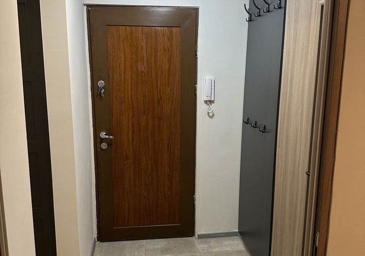 🏡 2 camere decomandat  etaj 2/4  | mobilat | Drumul Taberei - Poză 3