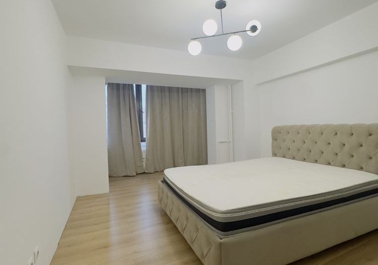 Vanzare Apartament 2 Camere pe Bulevardul Unirii - Vedere Sud - Poză 7
