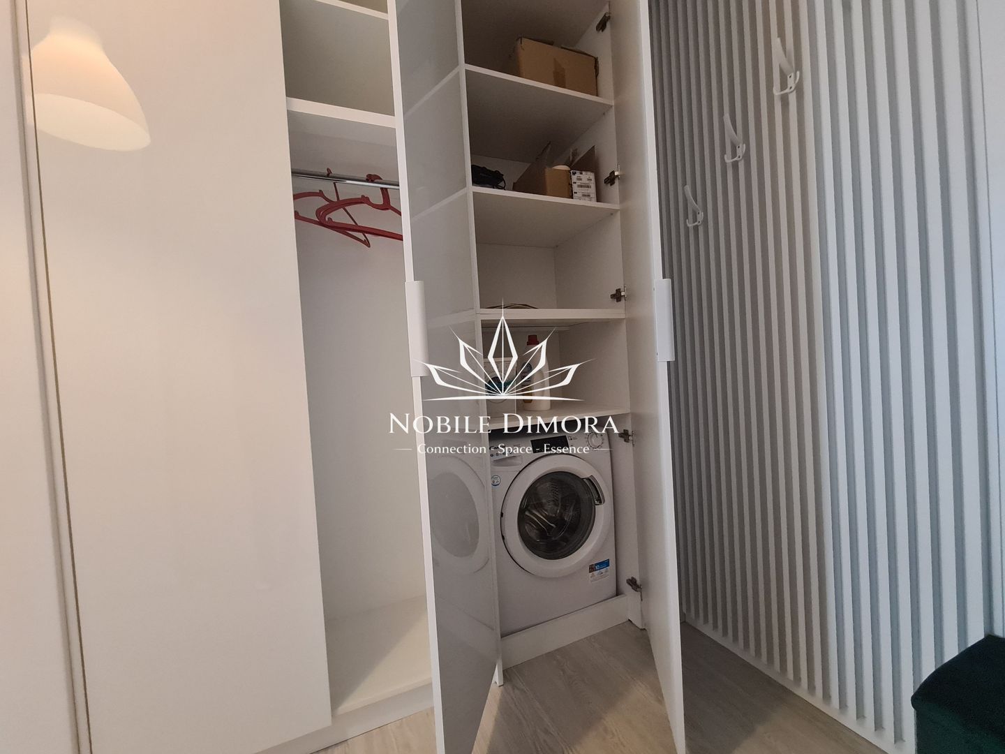 Apartament de lux cu 2 camere, etaj 2 cu parcare subterana - Torontal - Poză 12