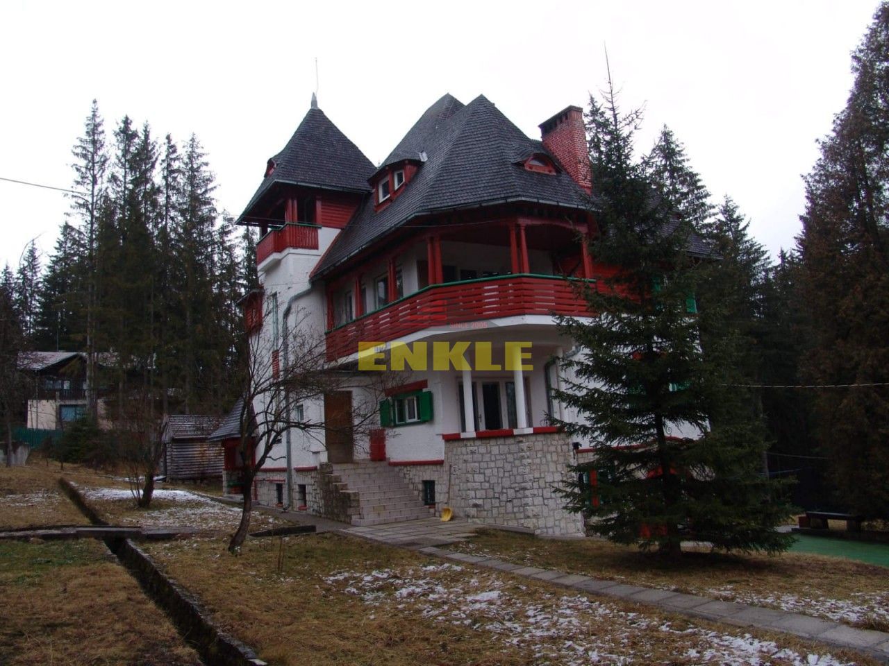 Pensiune in Predeal,  S+P+E, in suprafata de 460 mp, pret de 3900000 euro - Poză 1