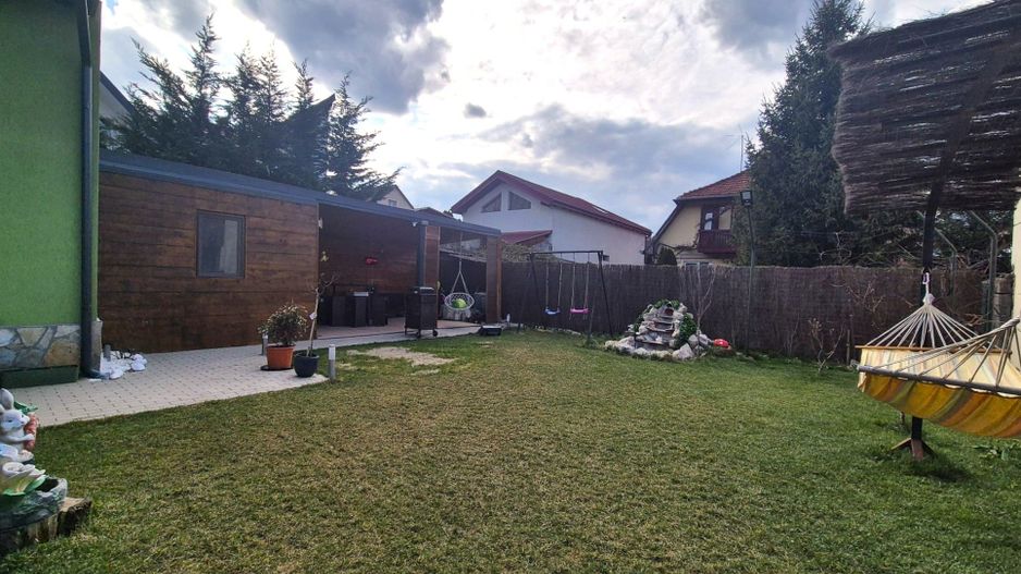 Piața de Miercuri, casă singură în curte, renovată 2025 - Poză 2