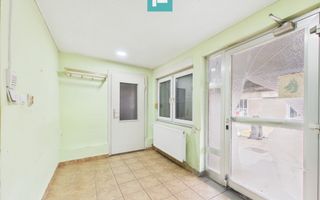 Casă cu 755 mp teren, zonă centrală Curtici - Poză 10