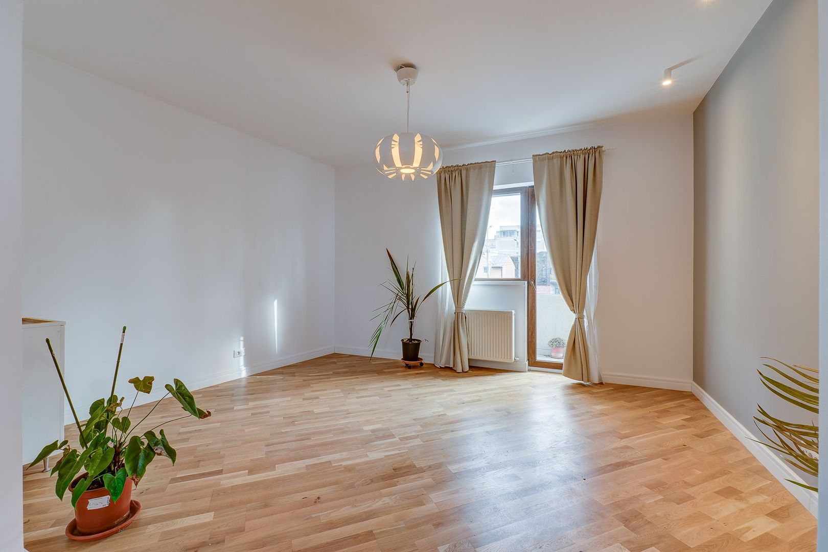 COMISION 0% - Apartament 4 camere renovat modern, in vila complet reamenajata - Poză 1