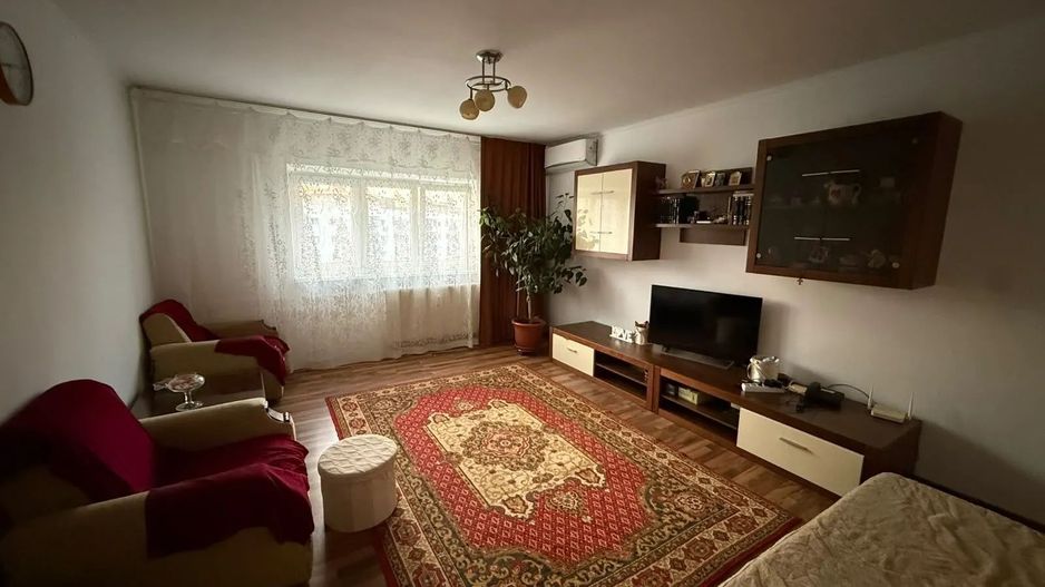 3 camere//hol H 1986 //reabilitat - Poză 1