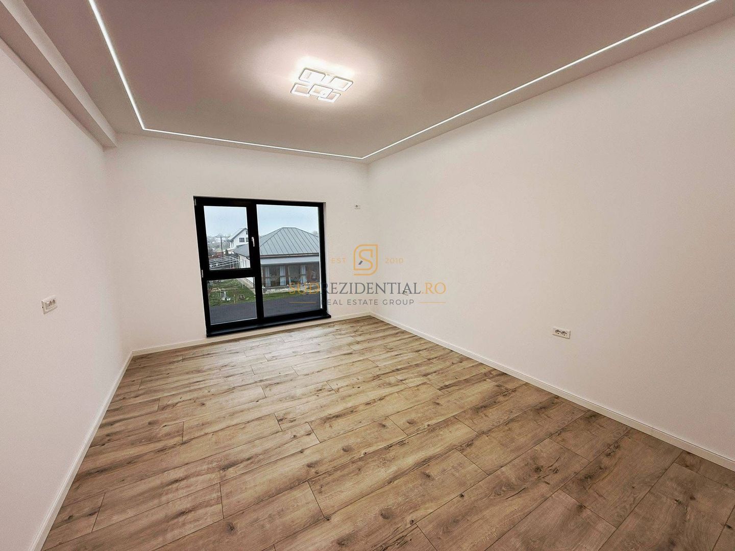 Vila individuala de vanzare, 4 camere, 3 bai, central Comuna Berceni - Poză 18