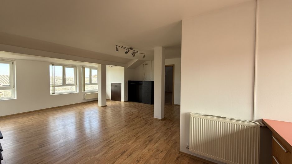 APARTAMENT DECOMANDAT - Poză 3