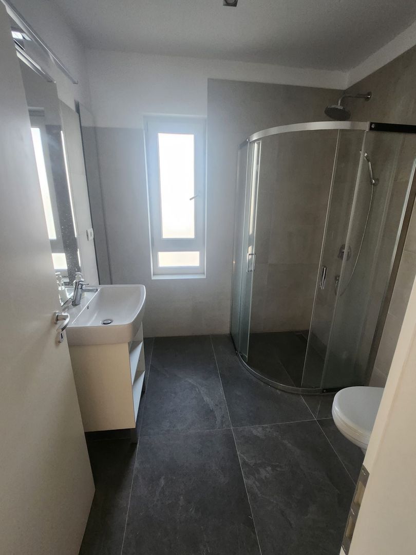 Apartament spatios cu 2 locuri de parcare - Poză 7