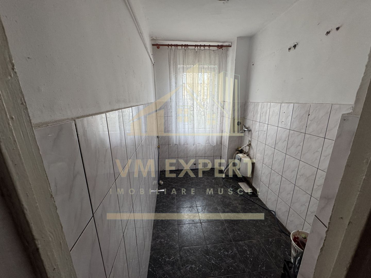 APARTAMENT 2 CAMERE PARTER VISOI CAMPULUNG - Poză 4