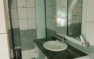 O proprietate Multiple Posibilități VANZARE sau INCHIRIERE - Poză 27