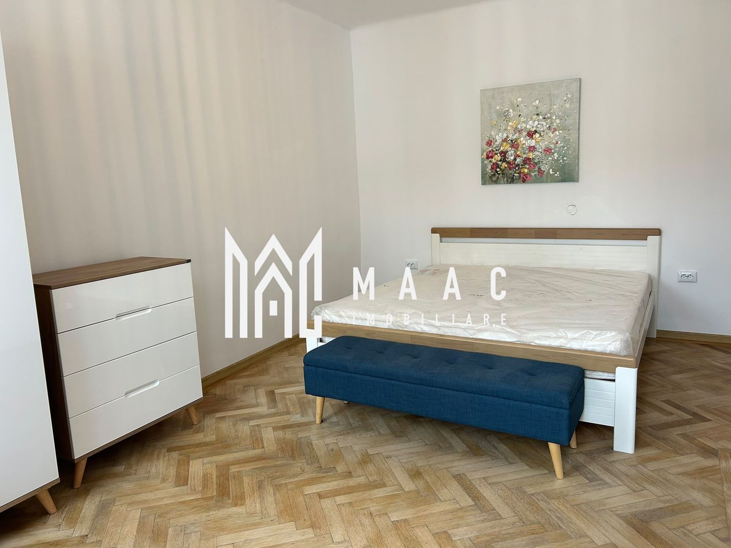 Apartament 2 camere de închiriat | Cisnădie, Central | Curte - Poză 1