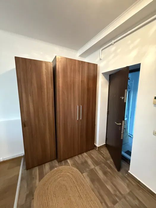 APARTAMENT COCHET, 2 CAMERE, PIATA VICTORIEI - Poză 2