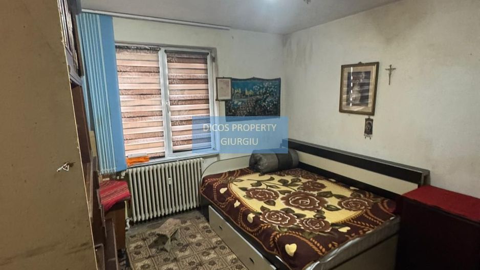 Apartament central 2 camere, parter, garaj inclus - Poză 1