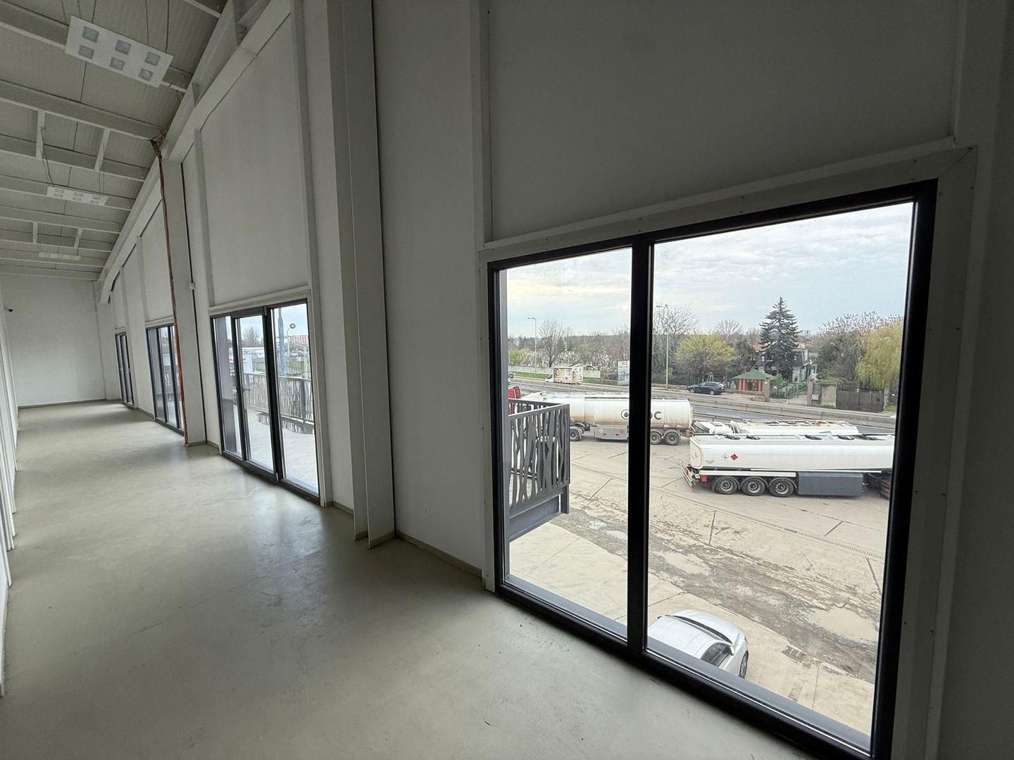 Hală industrială 2.450 mp de vânzare, Mogoșoaia, chirie garantată - Poză 12