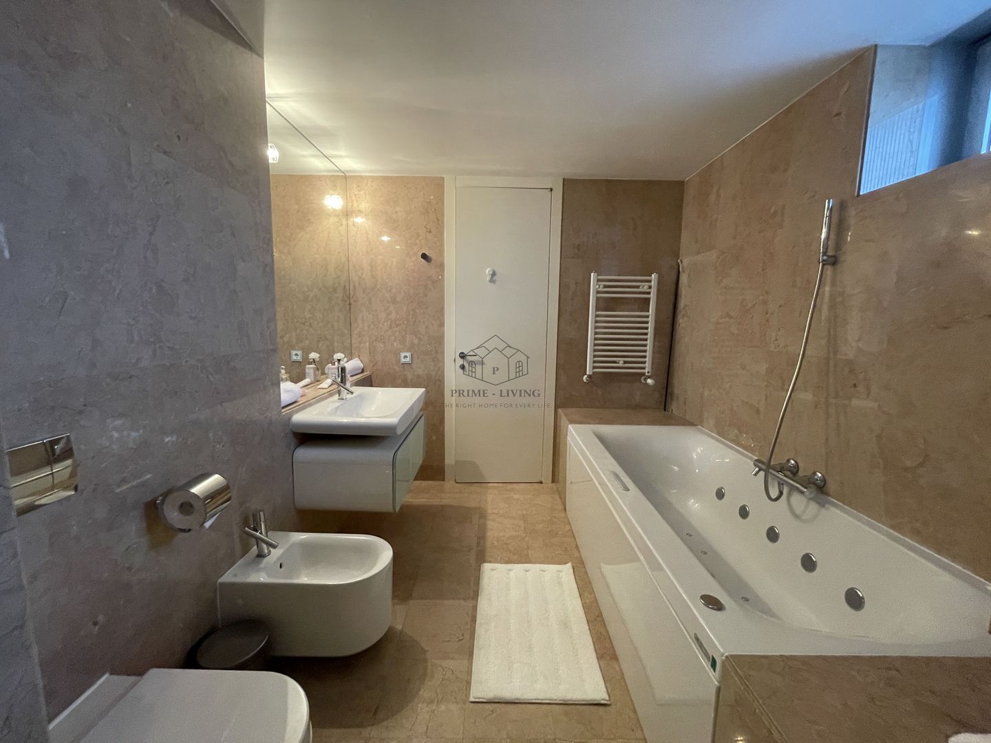 APARTAMENT SUPERB DE 3 CAMERE LA INCHIRIERE IN ZONA DOROBANTI - Poză 3