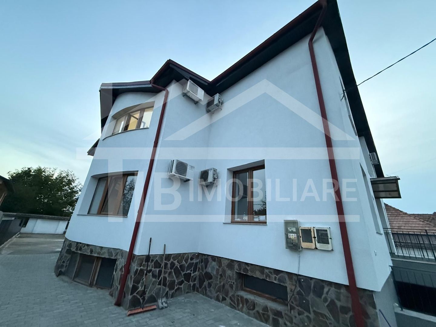 Casa individuala, 10 camere, 753mp, Zona Sancraiu de Mures - Poză 3