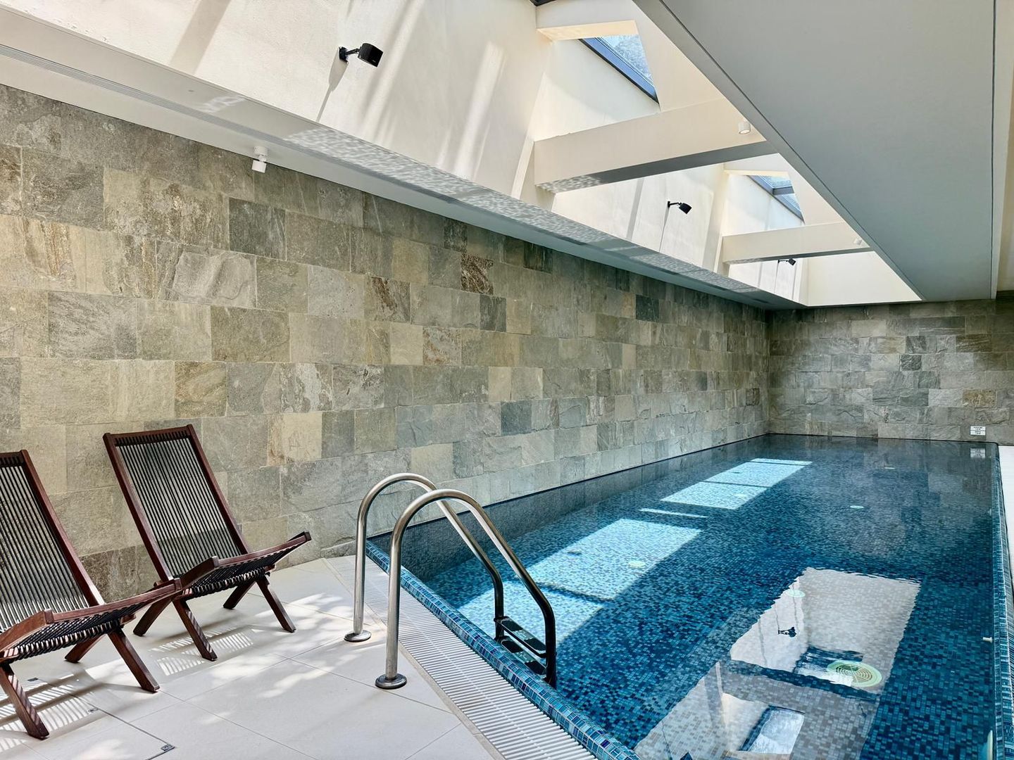 Refined Luxury Residence | Exclusive Villa with Private Spa - Poză 39